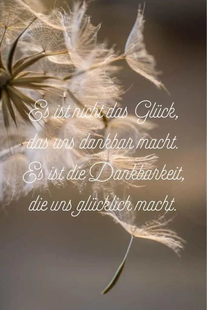 Andachtsbild von Frohe Weihnachten im Regenbogenland wünscht Pauline mit Mama Daniela