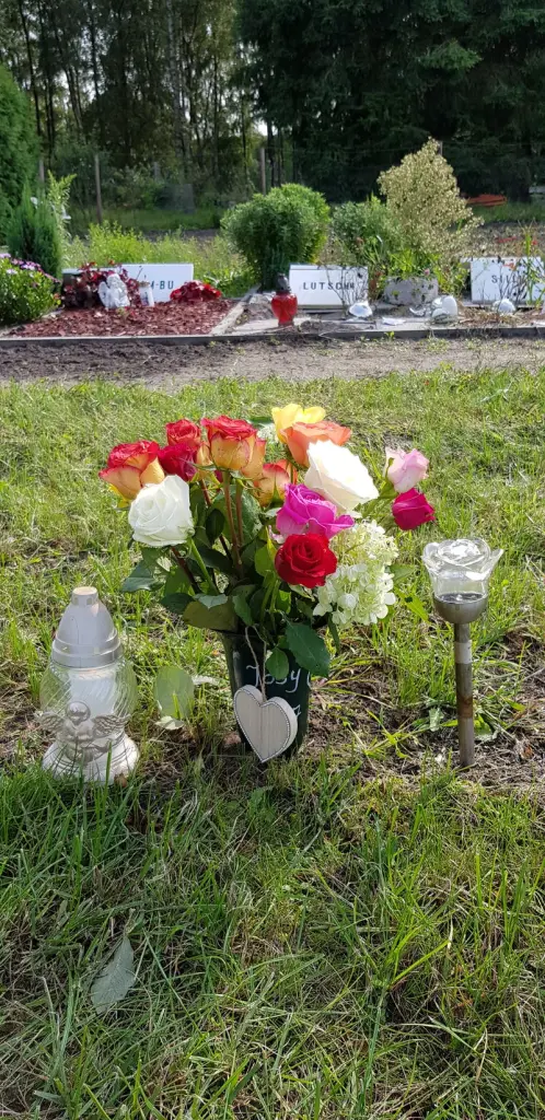 Condolence image of Christina