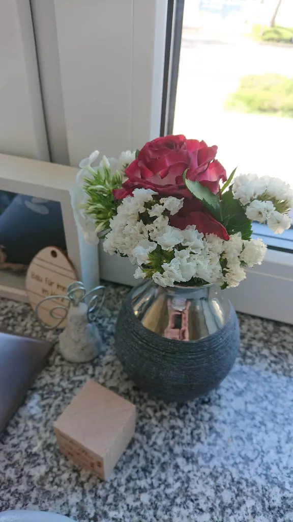 Condolence image of Ina