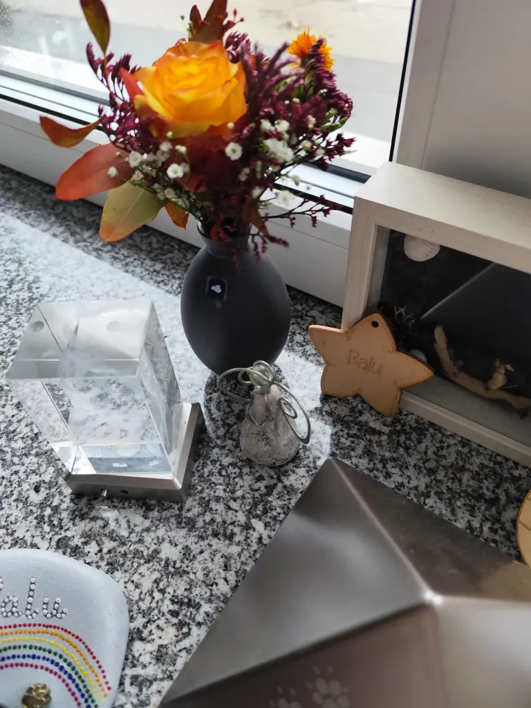 Condolence image of ♥️