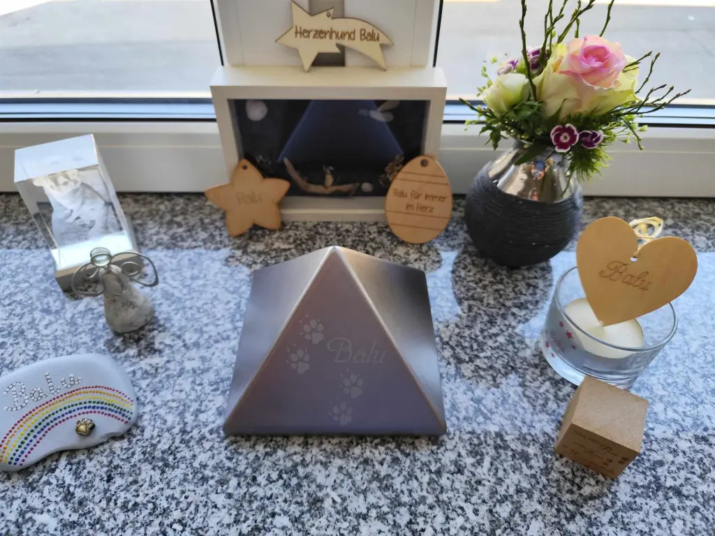 Condolence image of ❤️