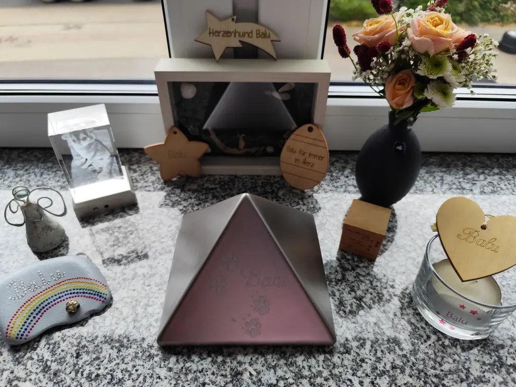 Condolence image of ♥️