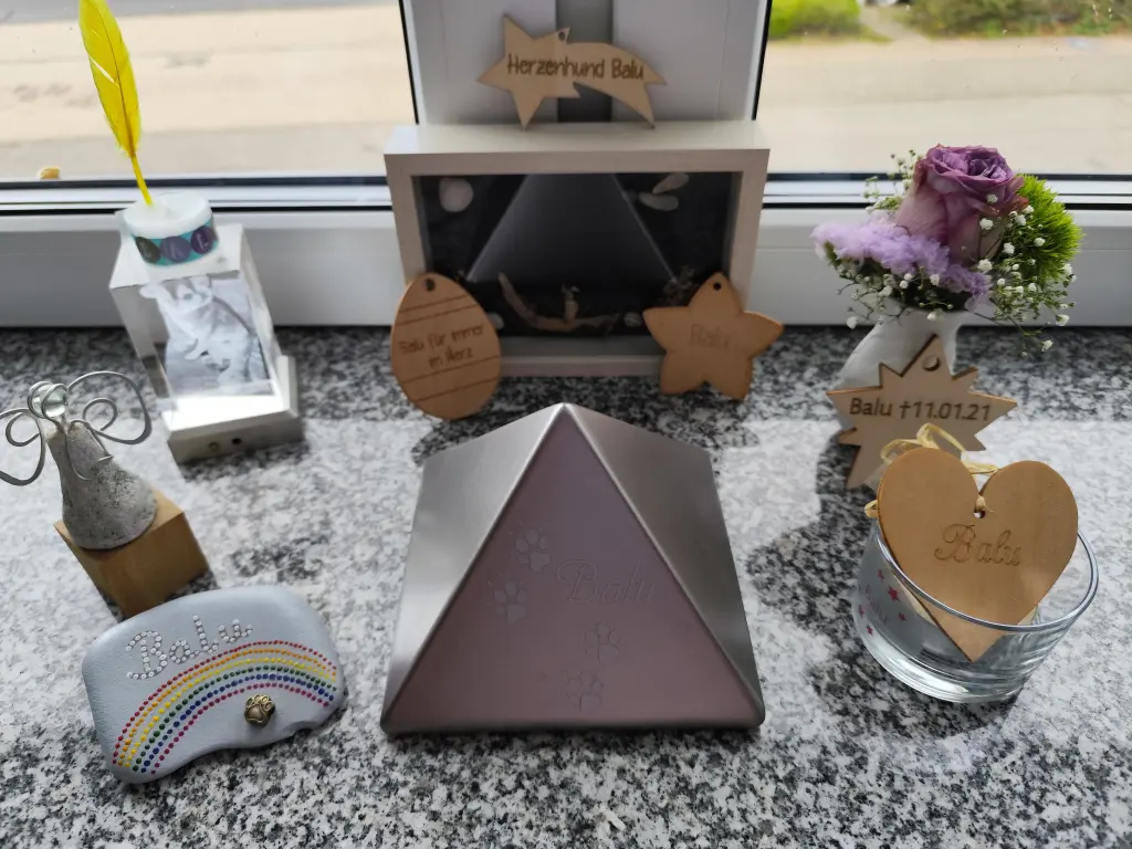 Condolence image of ❤️