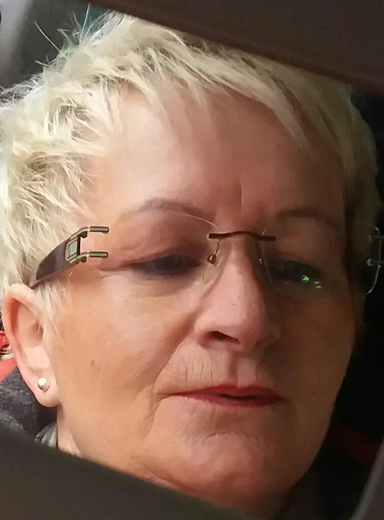 Condolence image of deine Mama