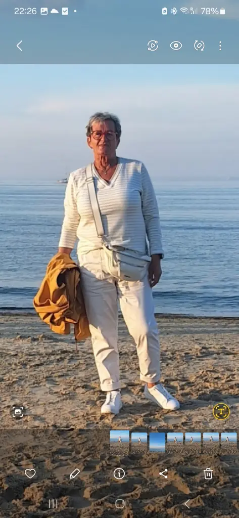 Condolence image of Deine Mama