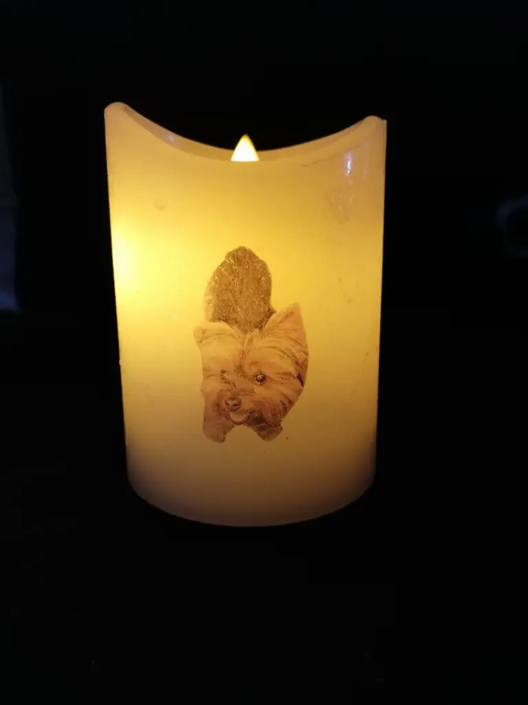 Andachtsbild von Muddi mit Elbi im Herzen