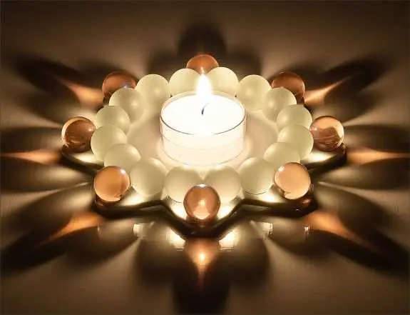 Andachtsbild von Elisabeth mit Marple, Christie u. Arafat im ♥