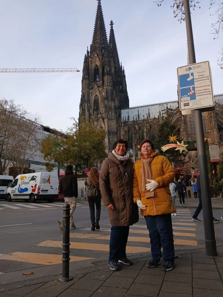 Condolence image of Annemarie und Elke mit Snoopy im Herzen gest.04.01.2022 und Pünktchen vermisst April 2021