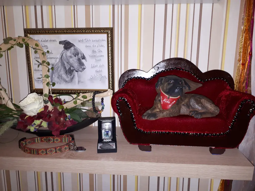 Condolence image of Frauchen