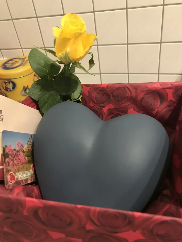 Condolence image of Angela