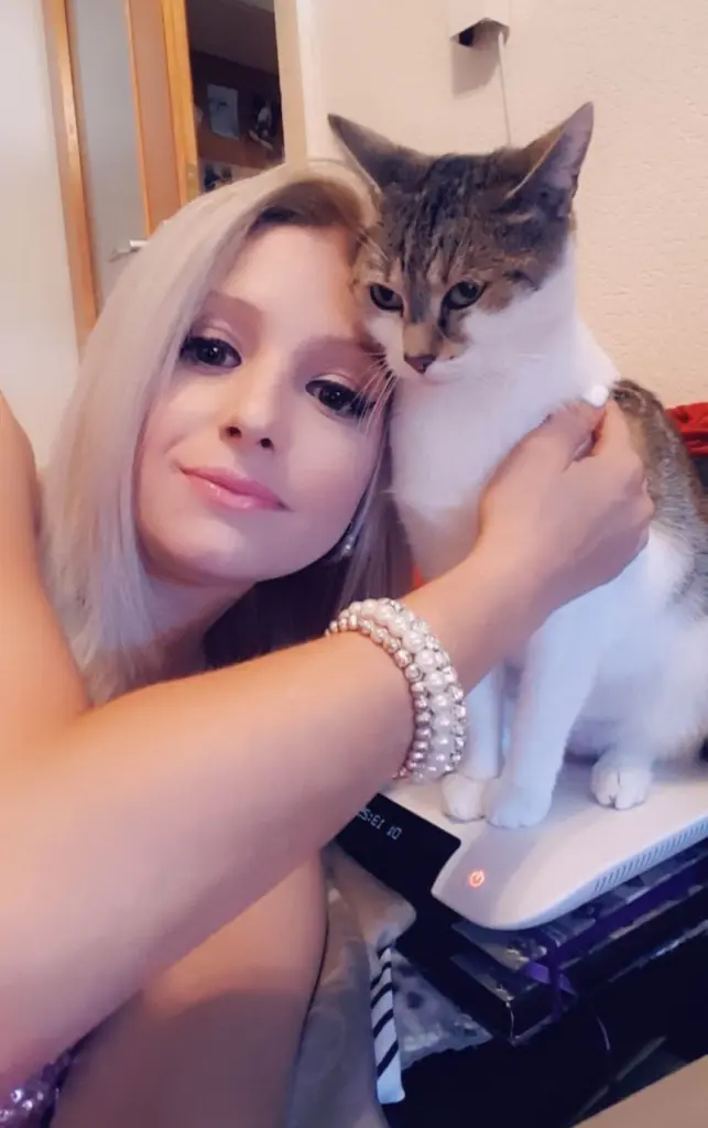 🥰🫂🐈