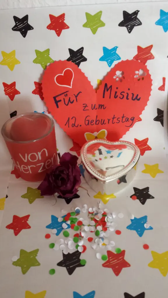 Andachtsbild von Ilse mit Jule, Gismo, Fee und Minna tief im Herzen