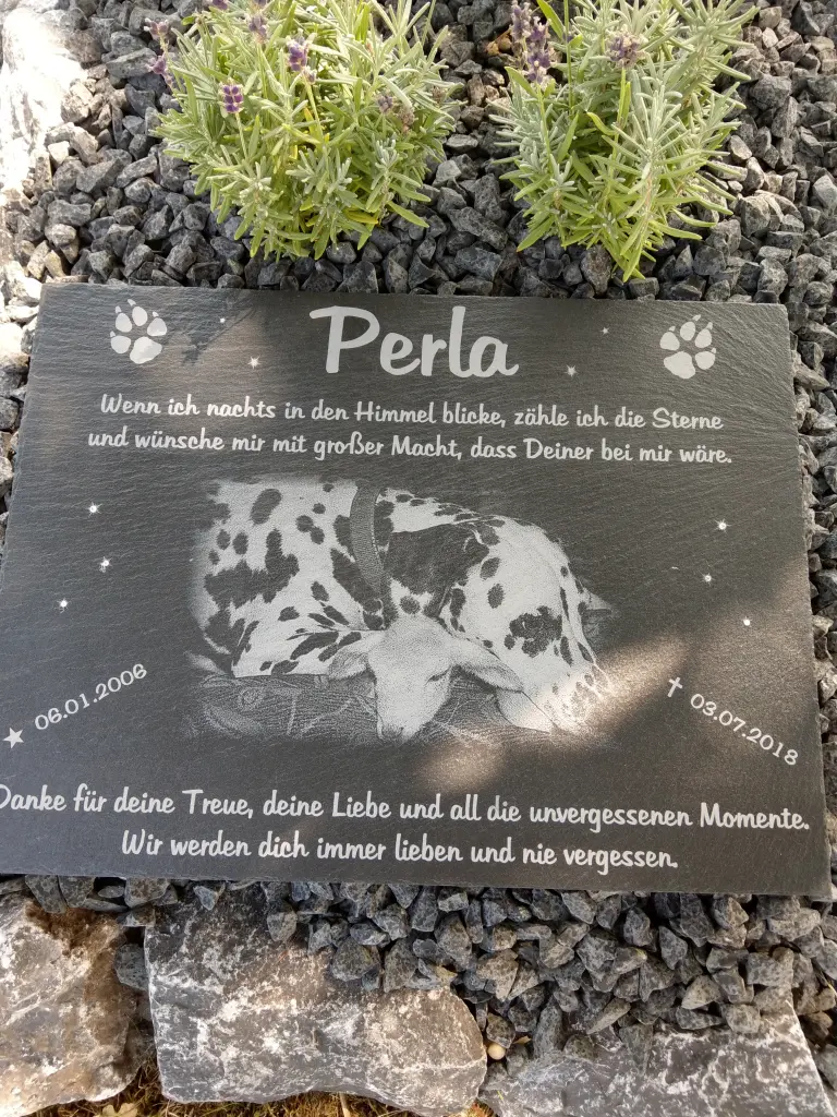 Andachtsbild von Sandra mit Perla im Herzen